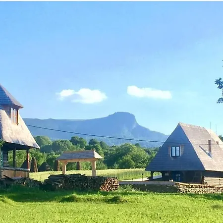 Εξοχικό σπίτι Complex Traditional Casa Din Vale Breb