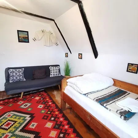 Complex Traditional Casa Din Vale * Breb