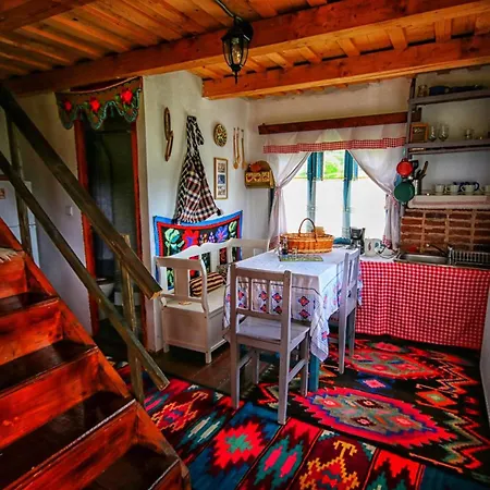 Εξοχικό σπίτι Complex Traditional Casa Din Vale *