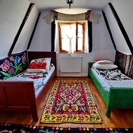 Complex Traditional Casa Din Vale Εξοχικό σπίτι Breb