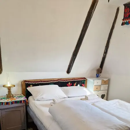 Complex Traditional Casa Din Vale Landhaus